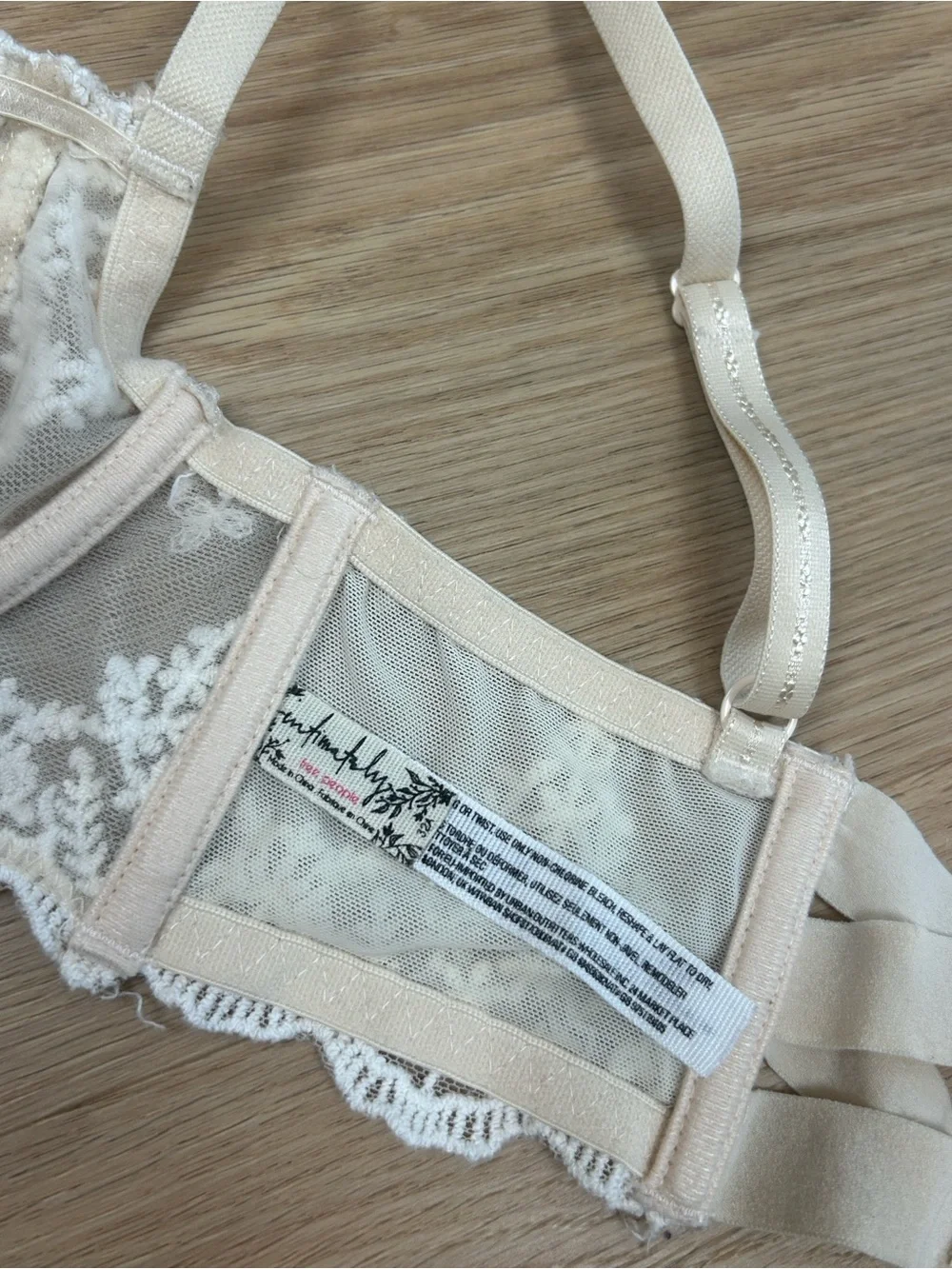 Free People Intimately Daydreamer Lace Underwire Bra 32A